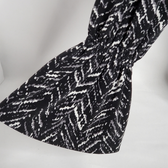 Ellen Tracy Twist Waist Detail Top - Picture 3 of 9